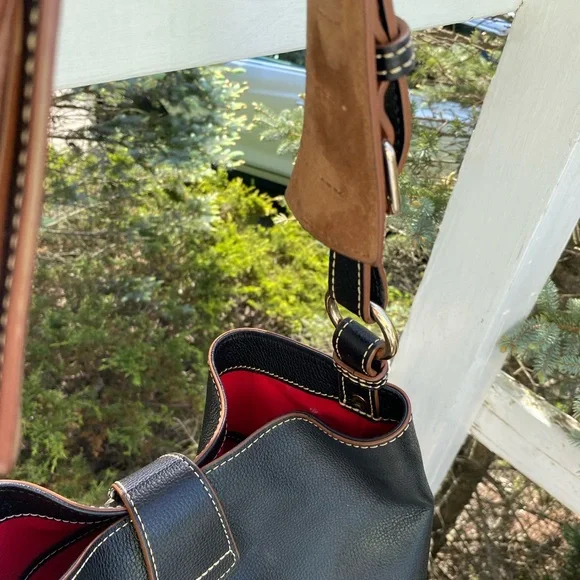 Dooney & Bourke Toscana Lily Bucket Bag Large - Picture 6 of 11